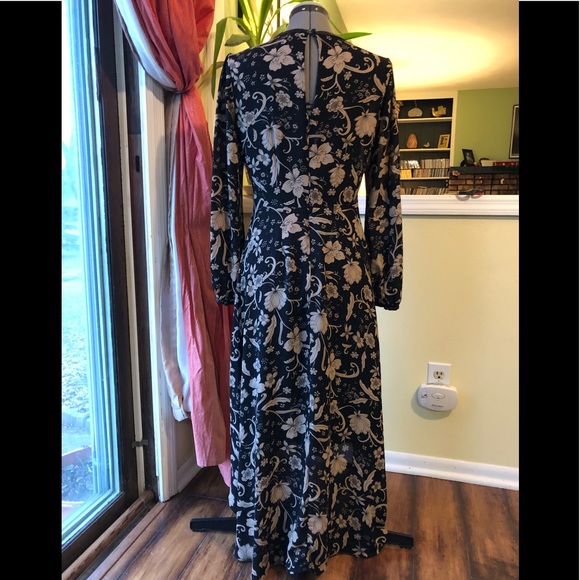 Stylin’ Floral Dress - Picture 2 of 5